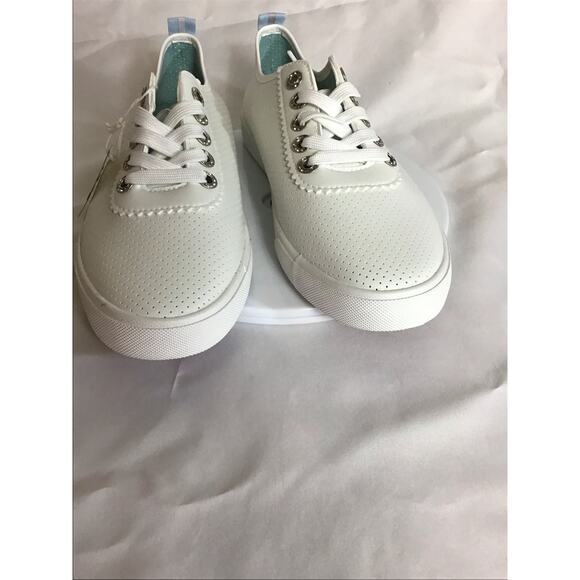 Tommy Bahama Women Comfort Footwear Perforated Lace Up Sneakers Various Sz. NWT - Picture 2 of 12